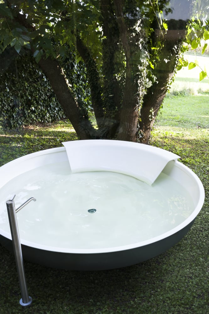 Agape Ufo baignoire îlot d'extérieur avec 2 dossiers AVAS0906DEZG Agape Ufo baignoire îlot d'extérieur avec 2 dossiers AVAS0906DEZG