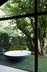 Agape Ufo vasca da bagno freestanding outdoor con poggiaschiena AVAS0906EZG
