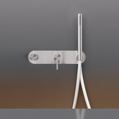 Ceadesign INNOVO - Gruppo miscelatore termostatico a parete per vasca/doccia con deviatore 2 vie e doccetta, erogatore Ø 18 mm - INV50+UCS24