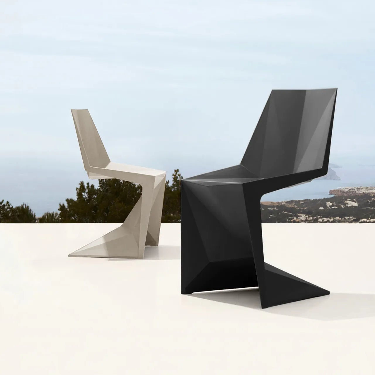 Vondom Voxel sedia nera e ecru