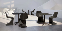 Vondom Voxel sedia nera con tavolino