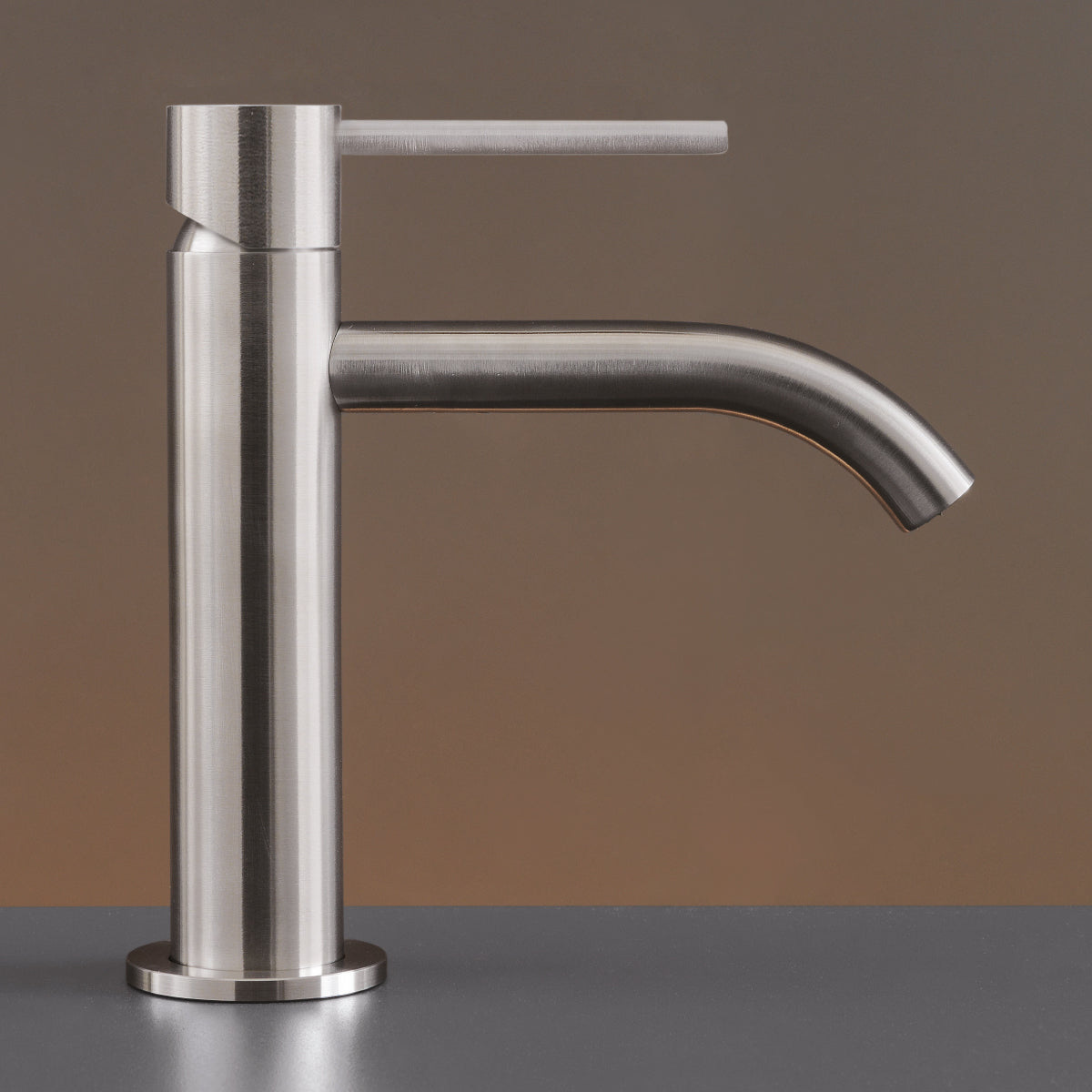 Cea Design Gastone rubinetto lavabo in acciaio satinato e maniglia bianca GIO41WS