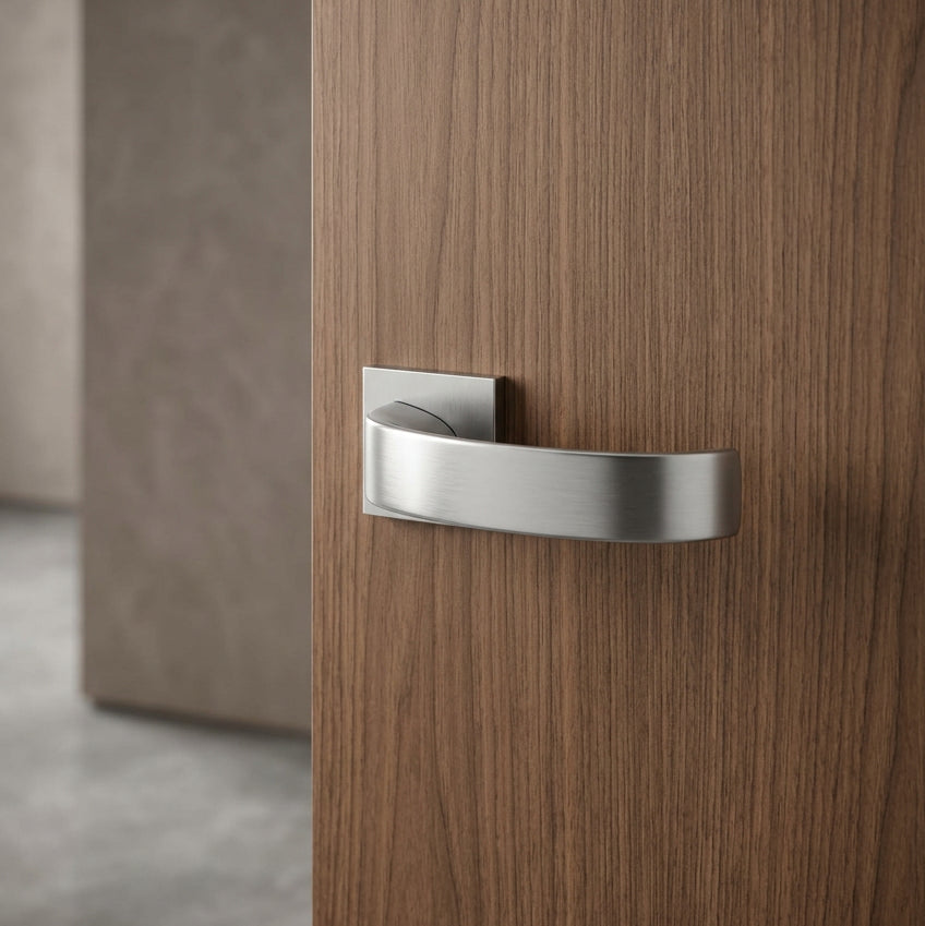 Olivari ARC maniglia porta M225RB8B-CO ambientata