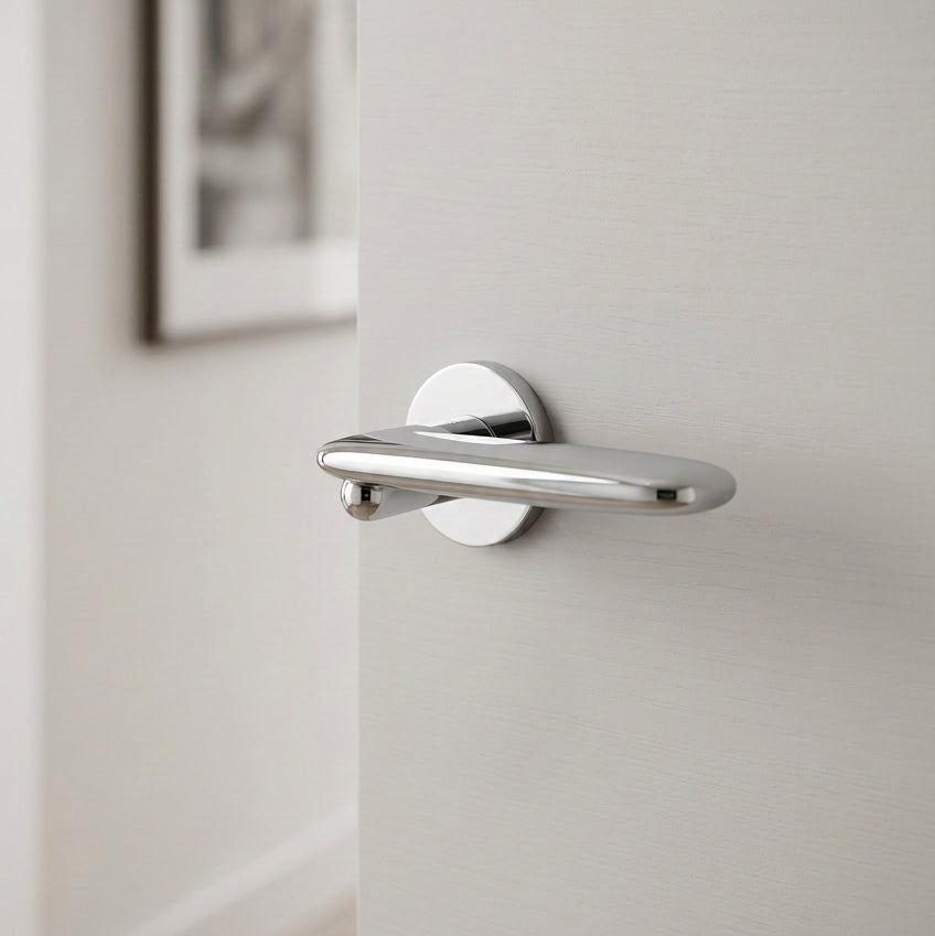 Olivari Dolmen maniglia porta M276RB8B-cr ambientata